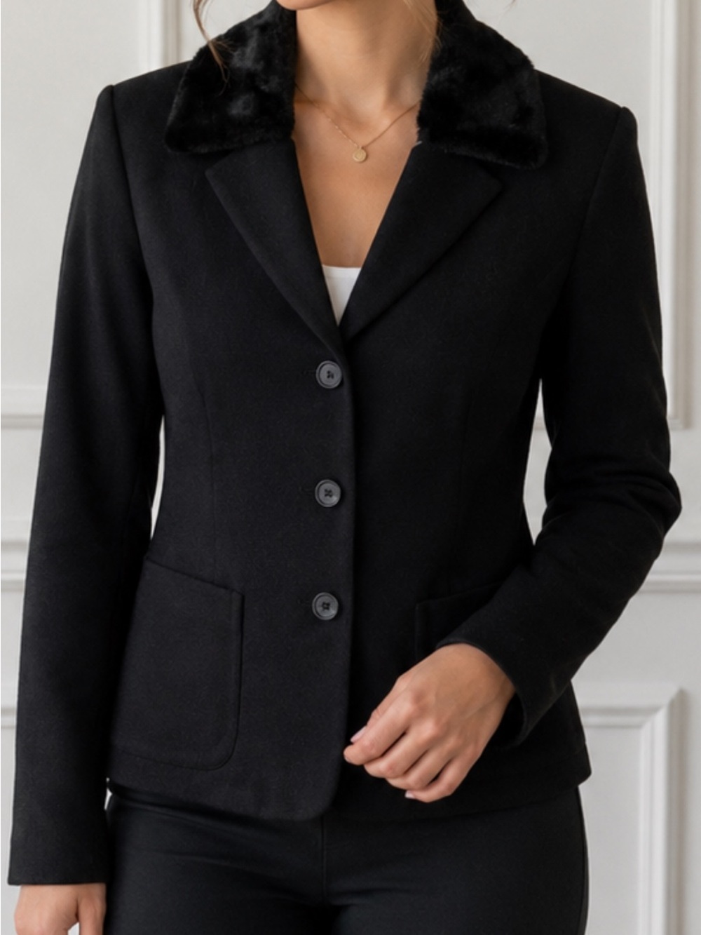 Kasper Petite Black Wool-Blend Blazer with Faux Fur Collar